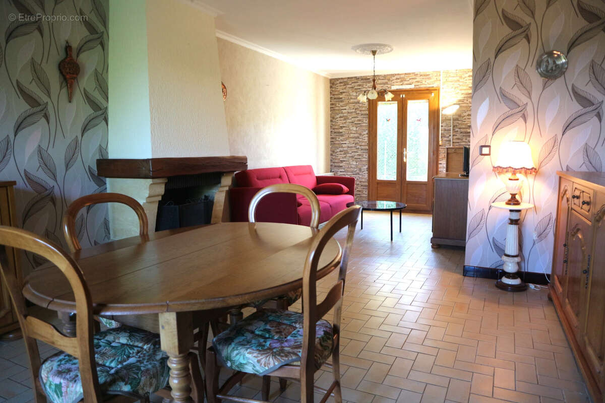 Maison à LA JARRIE