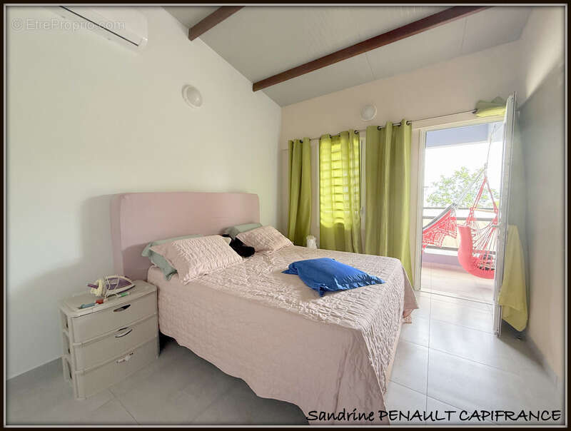 A vendre a kourou (97310) une magnifique villa t7 de 246 m² - avec 2 appartements t2 - terrain de 345 m² - au prix de 599 000 € - photo 25