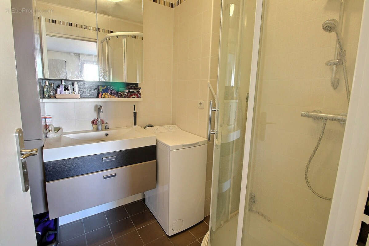Appartement à LYON-8E