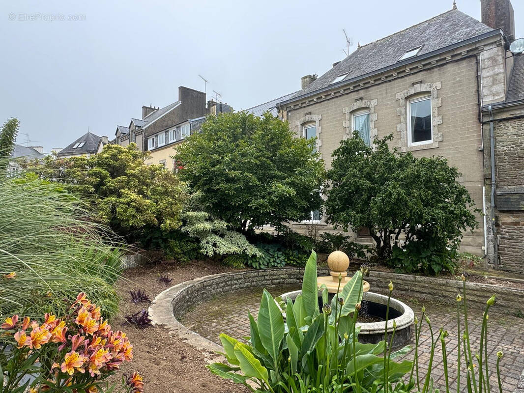 Maison à CORAY