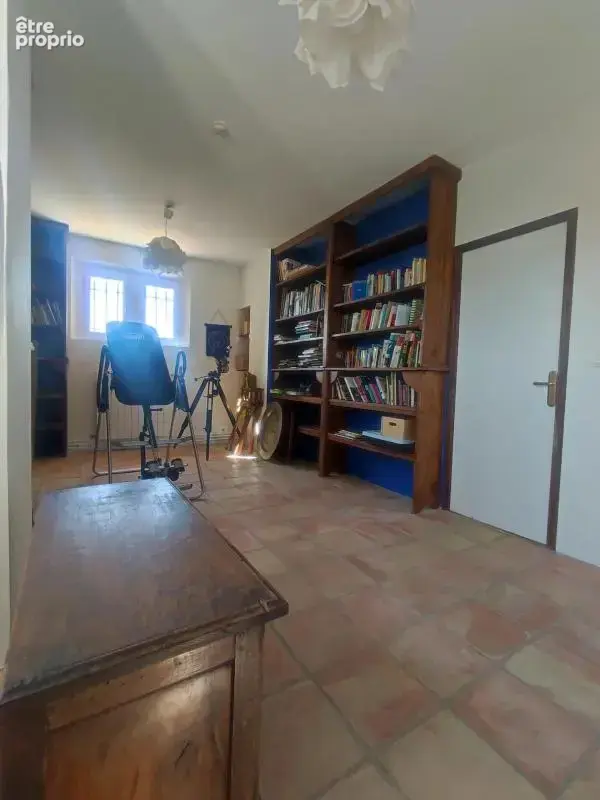 Maison de maçon de 217 m² sur 1 542 m² - photo 2