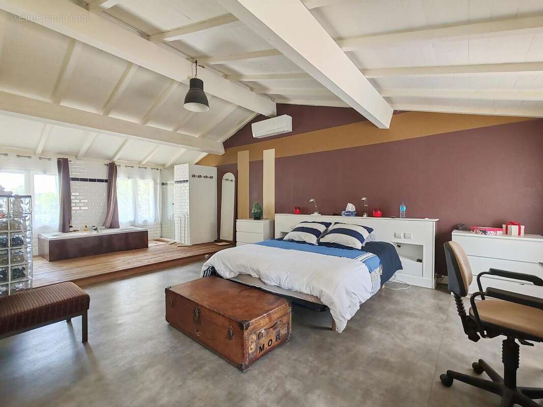 Maison 223 m² à Courcoury  - photo 9