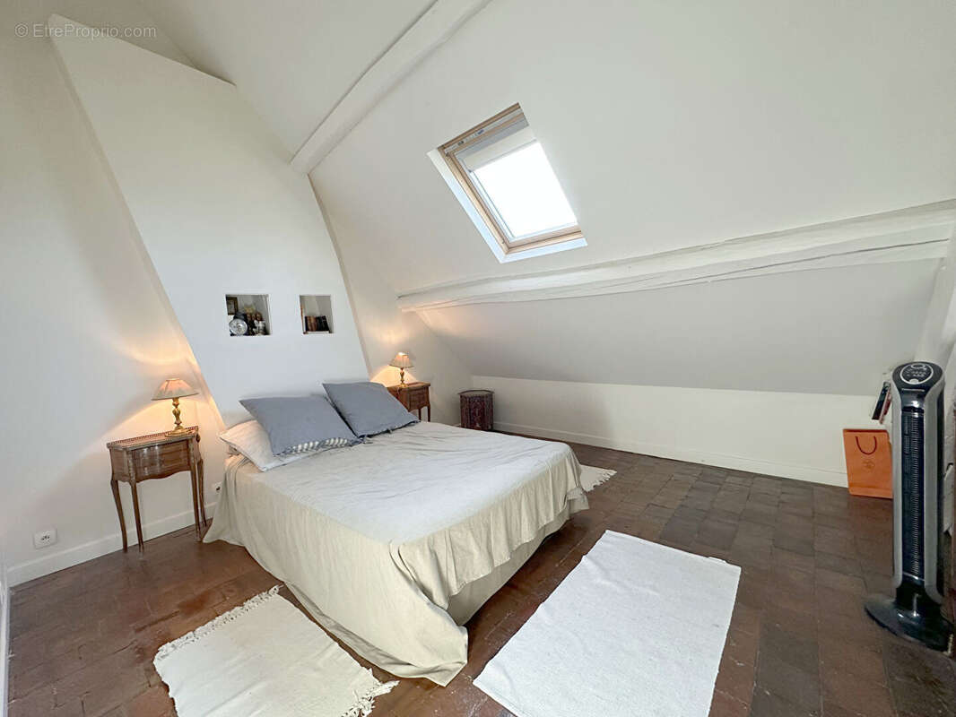 Maison à HOUDAN