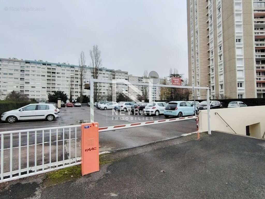 Parking à CHALON-SUR-SAONE