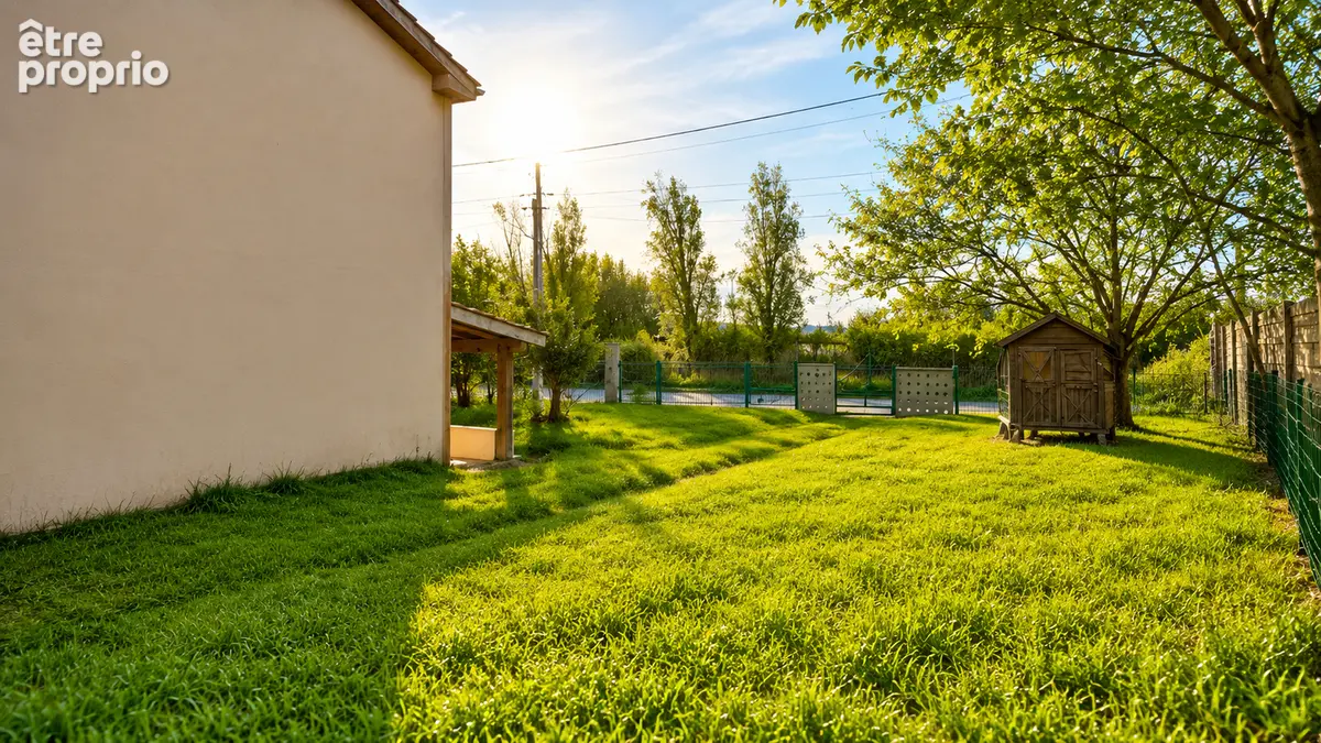 A vendre pavillon de type 4 avec garage et jardin - secteur saint savin - photo 2