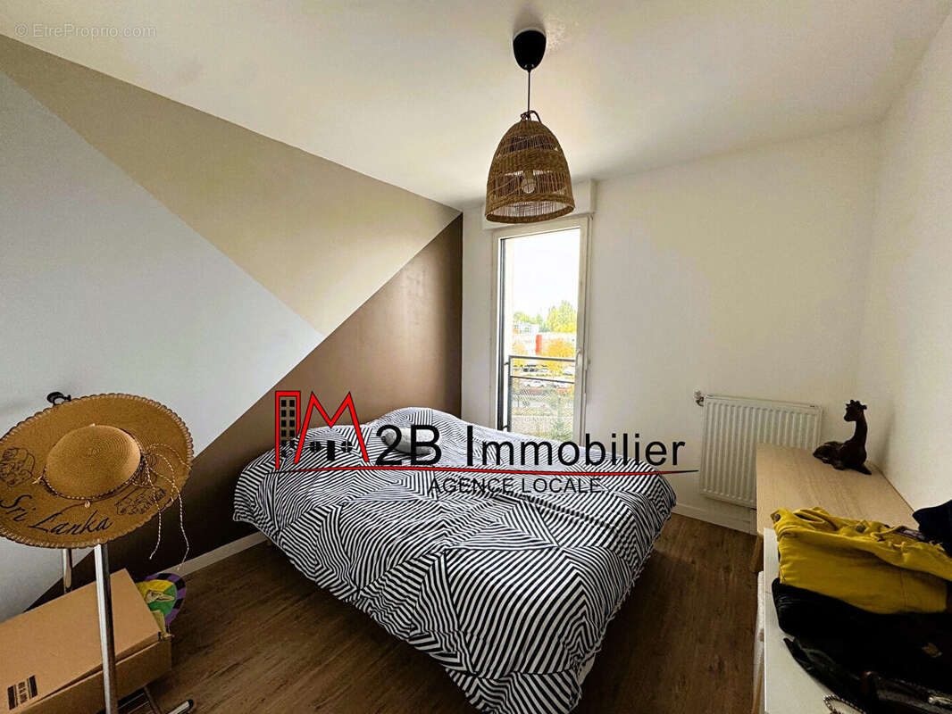 Appartement à SAINT-THIBAULT-DES-VIGNES