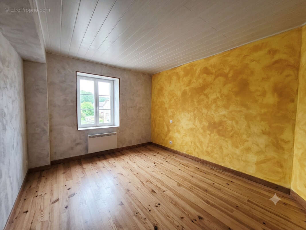 Maison de Bourg rénovée avec terrain - photo 9