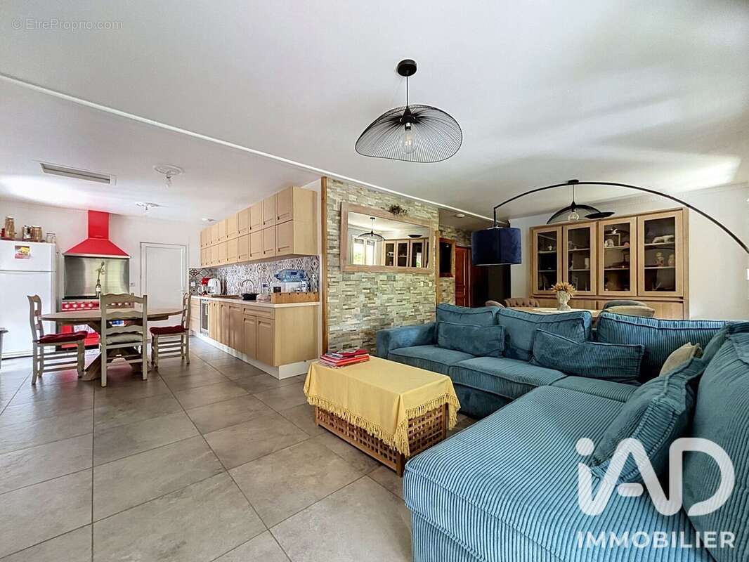 Maison 120 m² à Port-De-Bouc  - photo 4
