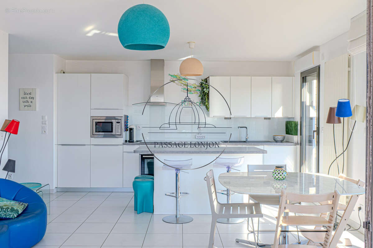 Appartement à MAUGUIO