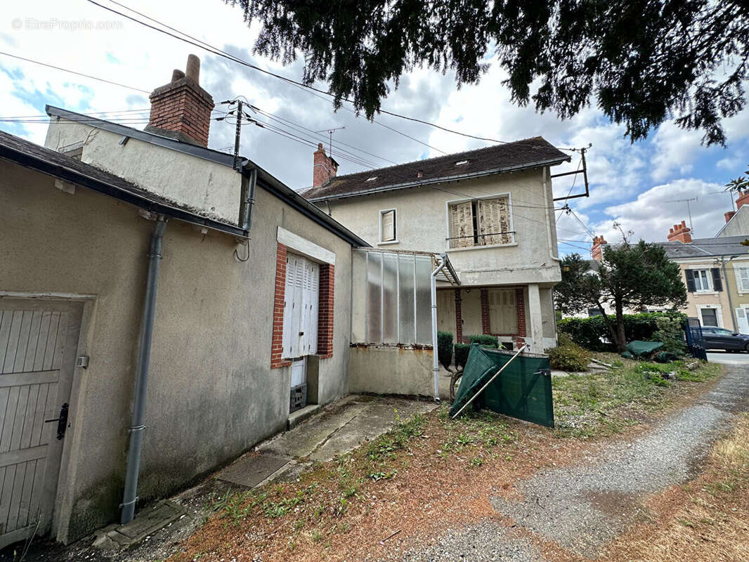 Immeuble 150m² à châteauroux - photo 11