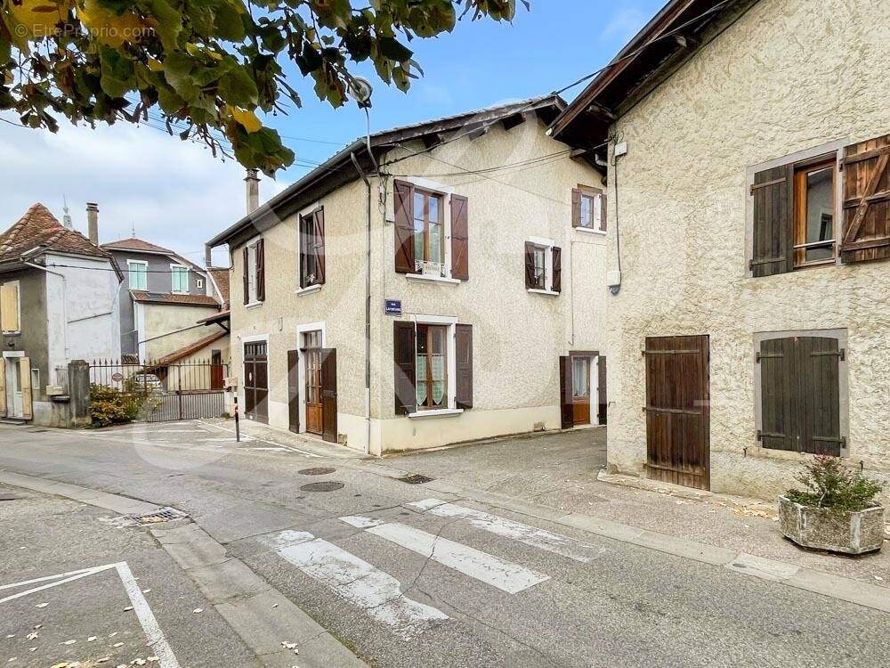 Maison de ville T7 - Maison à LE GRAND-LEMPS