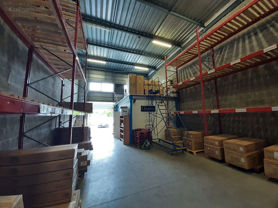 A vendre beau local d'activite 260 m² + préau - saint herblain - photo 4