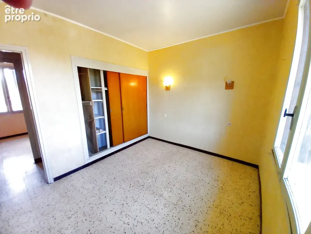 Maison individuelle avec grand jardin et grand garage. - photo 24