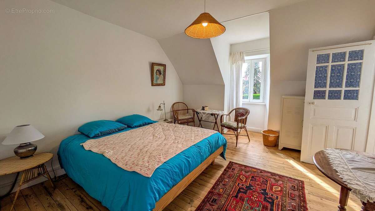 Maison à LAROQUEBROU