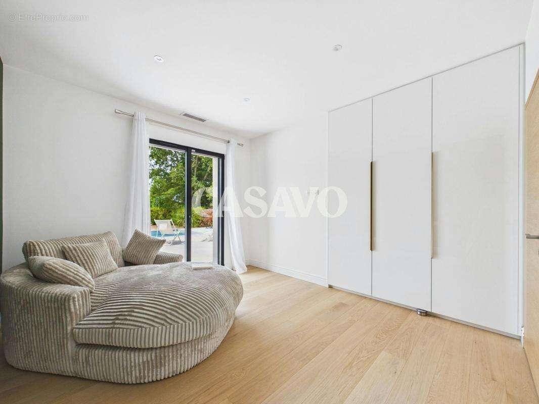 Vente Maison 5 pièces de 152m² - 33850 Léognan - photo 14