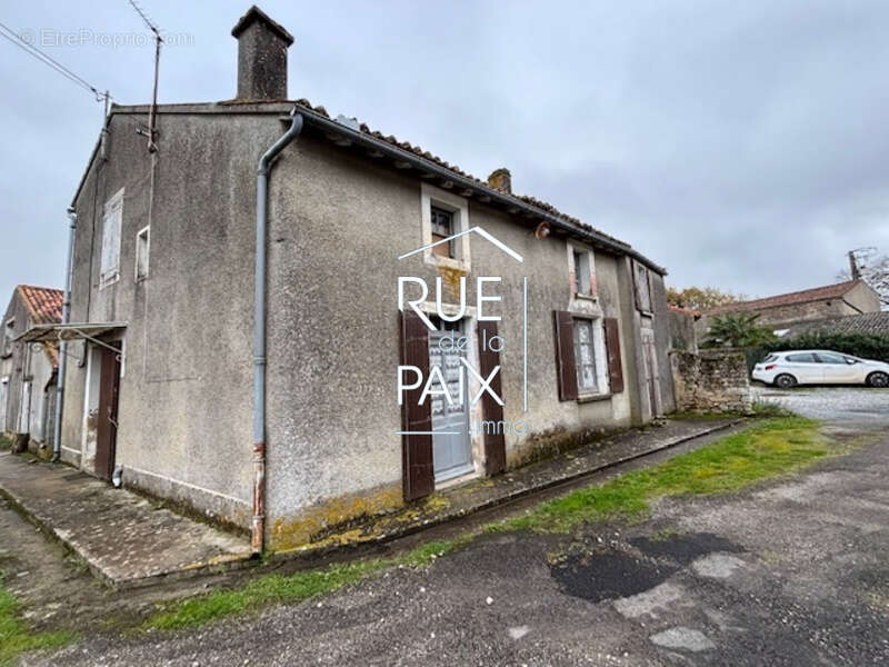Maison à THENEZAY