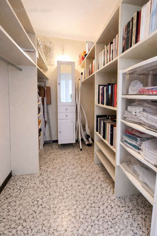 Maison de plain-pied - 93 m² - Terrain 407 m² - Environnement calme en impasse - photo 11