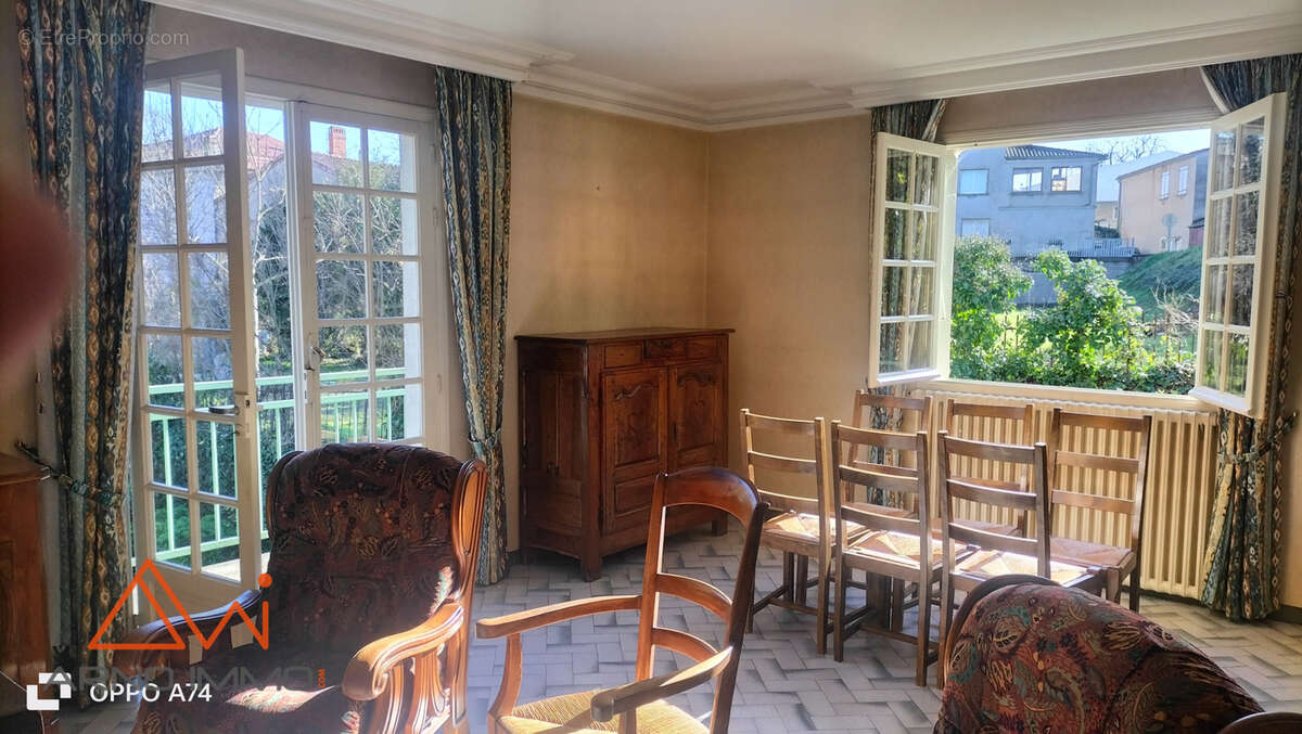 Maison à CAHUZAC-SUR-VERE