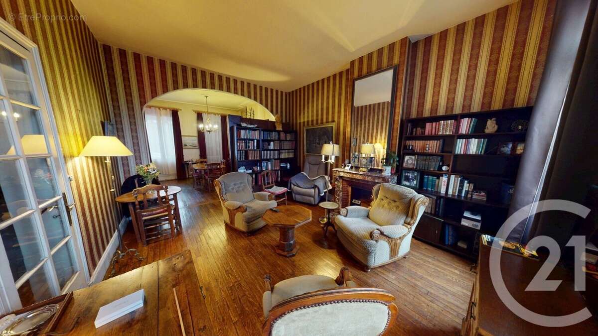 Autre à SAINT-QUENTIN