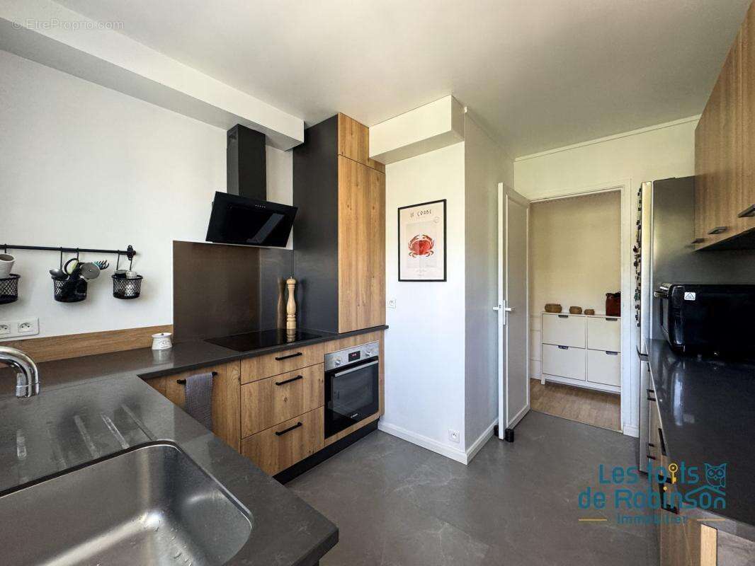 Appartement à LE PLESSIS-ROBINSON