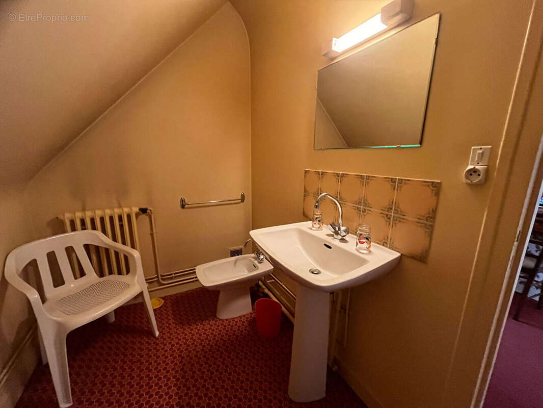 Maison à BRINON-SUR-SAULDRE