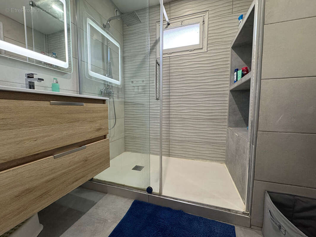 Appartement à MARSEILLE-12E