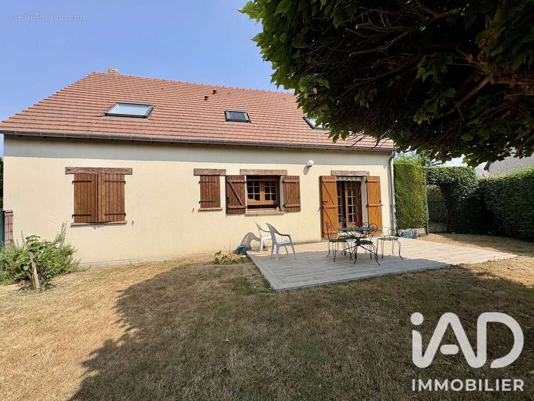 Maison 141 m² à Veretz  - photo 2