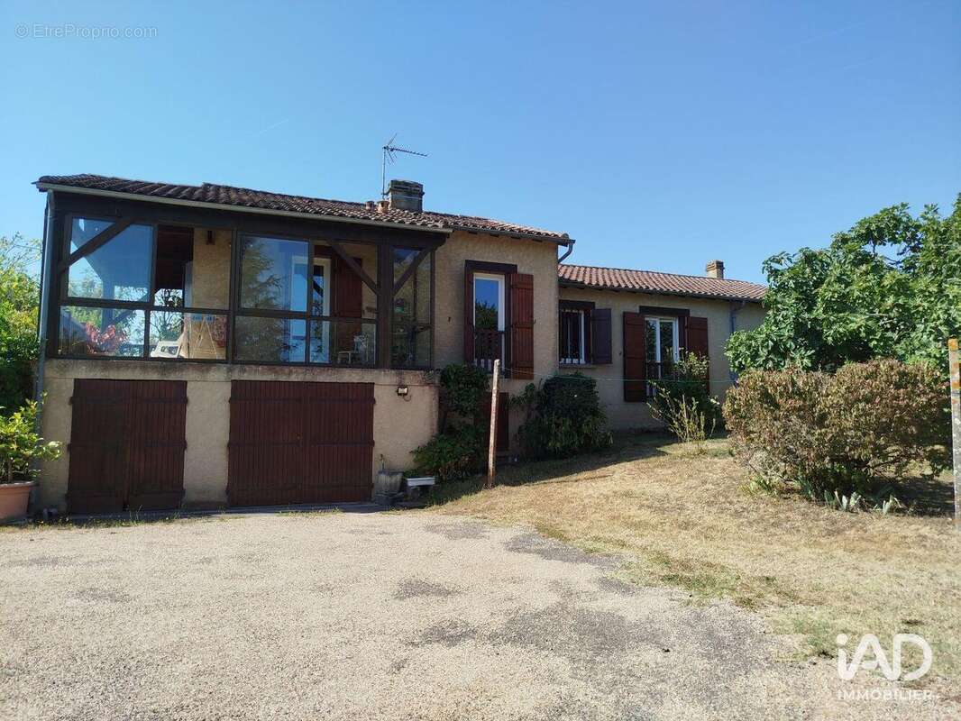 Maison 105 m² à Saint-Andre-Et-Appelles  - photo 2