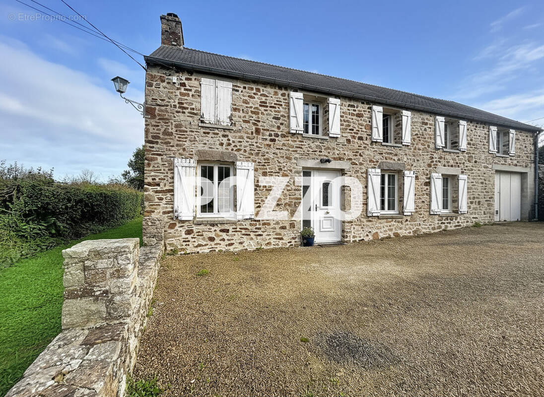 Maison à SAINT-PIERRE-D&#039;ARTHEGLISE