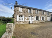 Maison à SAINT-PIERRE-D'ARTHEGLISE