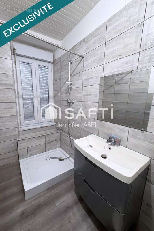 Photo 8 - Appartement à NUEIL-LES-AUBIERS