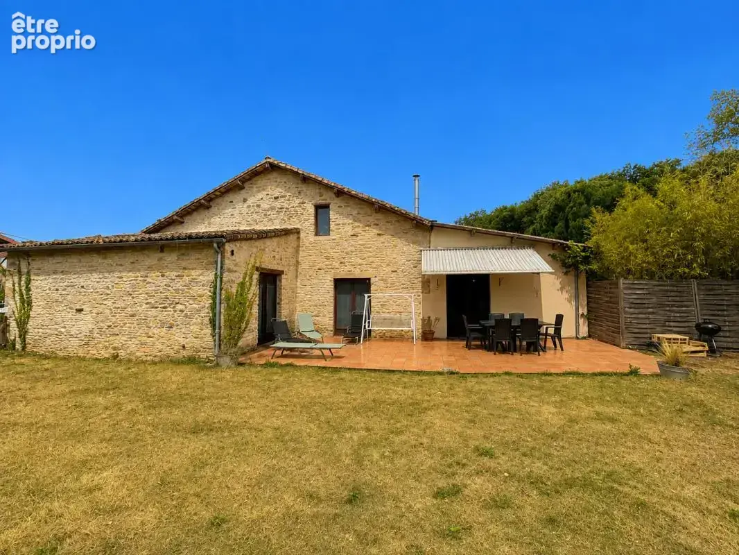 Corps de ferme, 2 gîtes accessibles PMR et une autre maison - photo 3