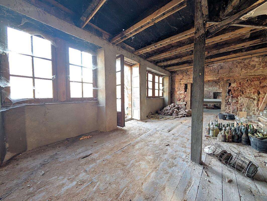 Appartement à VILLECOMTAL