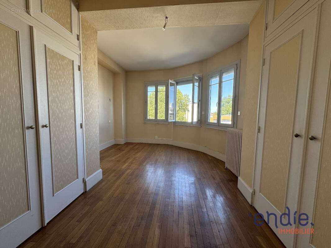 Appartement à MOULINS