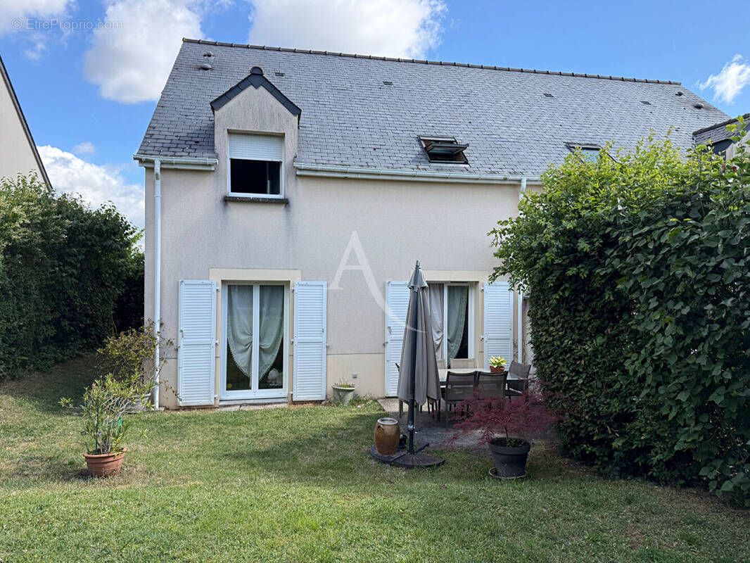 Maison à BLERE