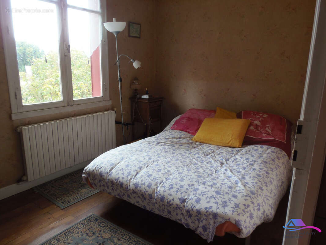 chambre - Maison à SAINTE-SEVERE-SUR-INDRE