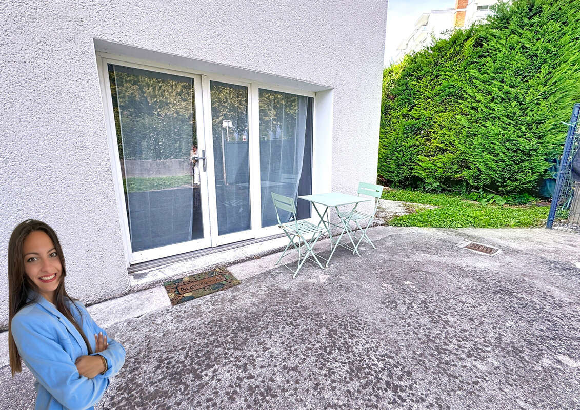 Appartement à SAINT-MARTIN-D'HERES