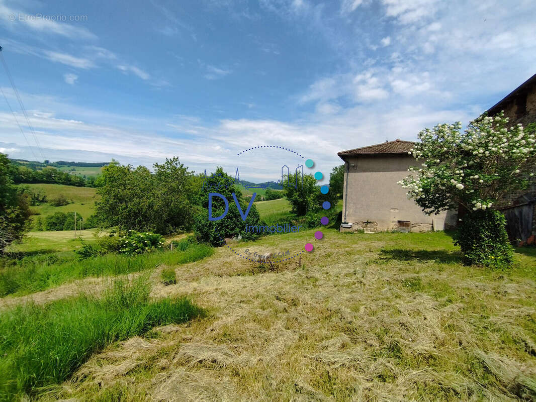 Maison à SAINT-JUST-D'AVRAY