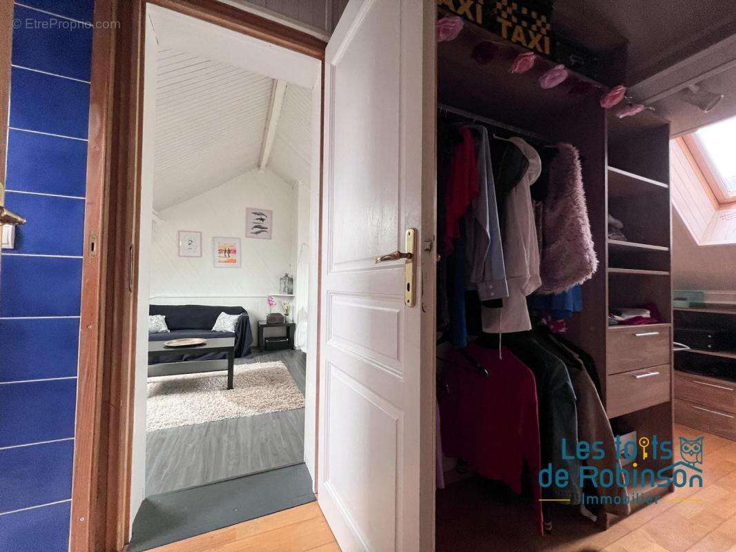 Maison à VERRIERES-LE-BUISSON