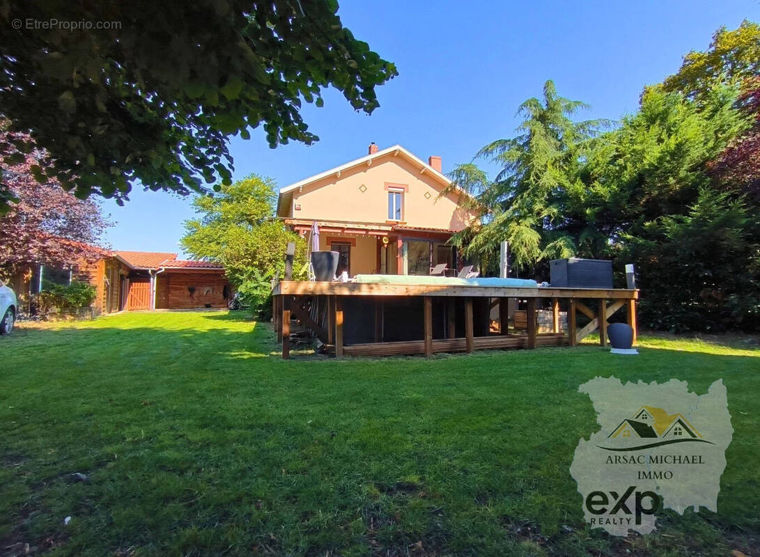 43100 BRIOUDE /Pavillon /calme /centre ville - Maison à BRIOUDE