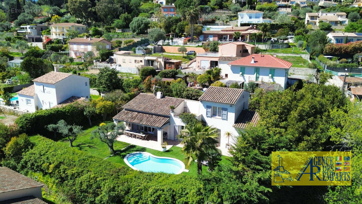 Maison à VALLAURIS