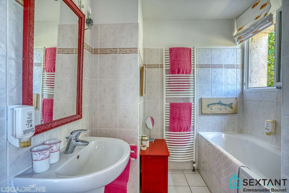 Grande longère du 19ème rénovée, 320 m², gîte et chambres d'hôtes, terrain de 1,5 ha, 5 min des commodités - photo 14