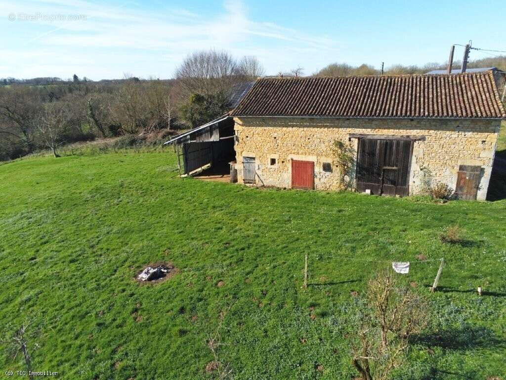 Maison à NANTEUIL-EN-VALLEE