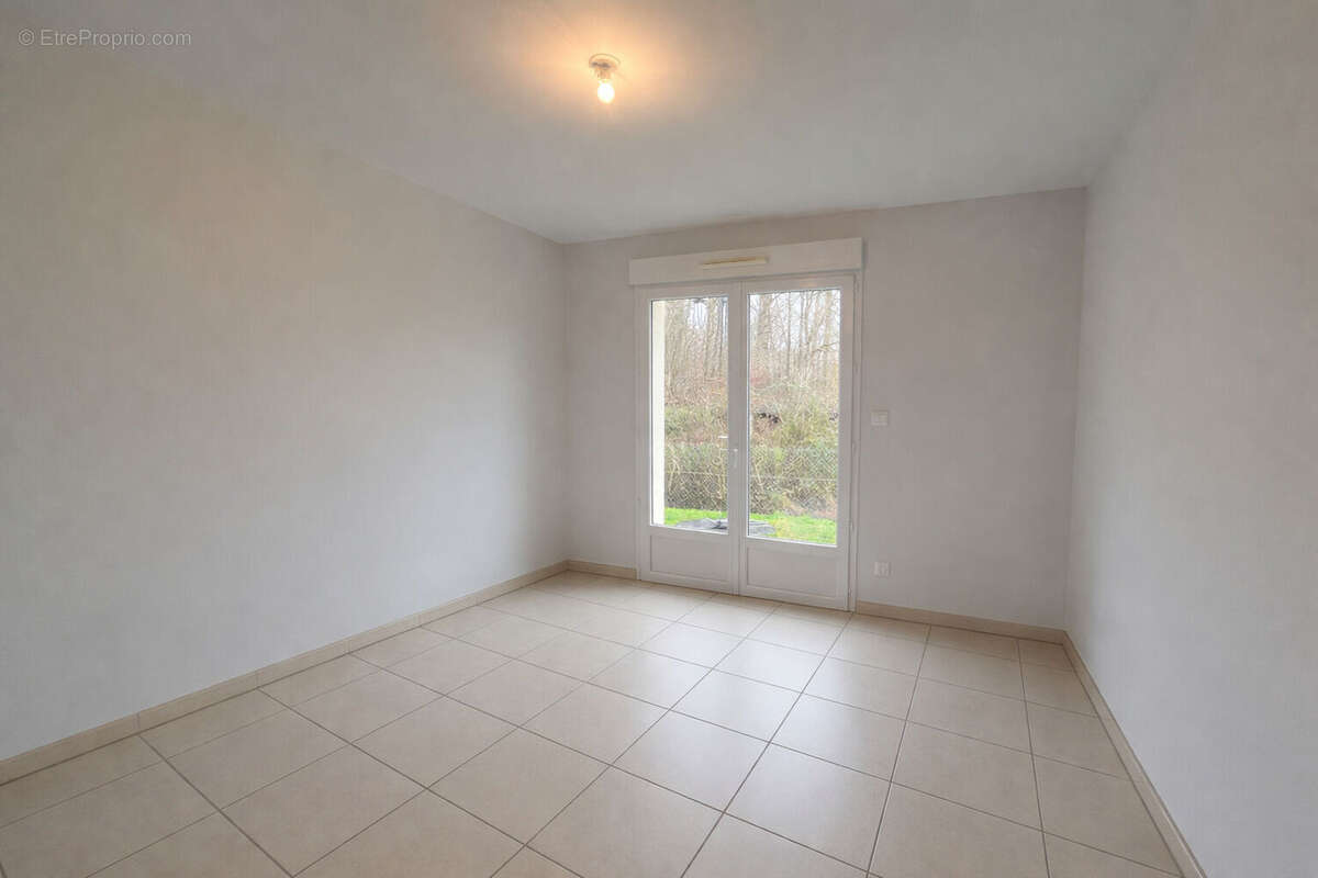 Maison à POCE-SUR-CISSE