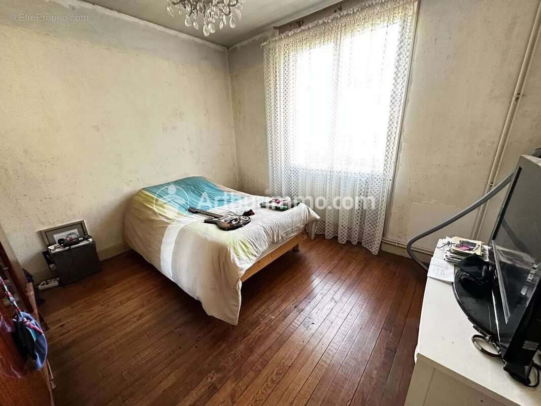 Maison à SAINT-ASTIER