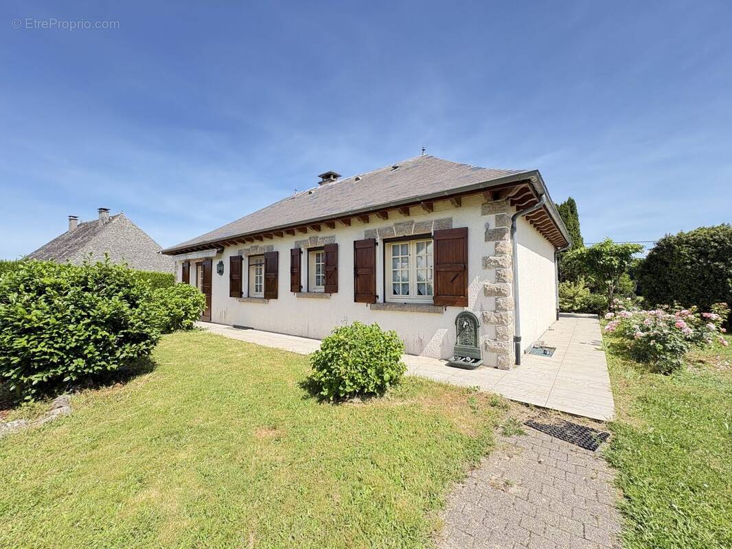 Maison à SAINT-PRIVAT