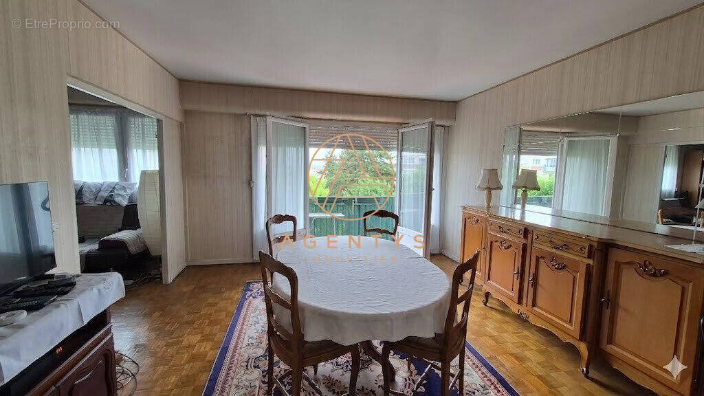 Appartement à LE PERREUX-SUR-MARNE