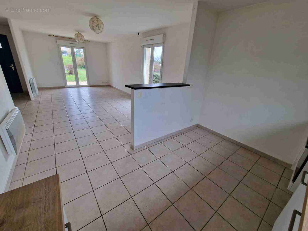 Maison de plain-pied avec jardin et garage - photo 6