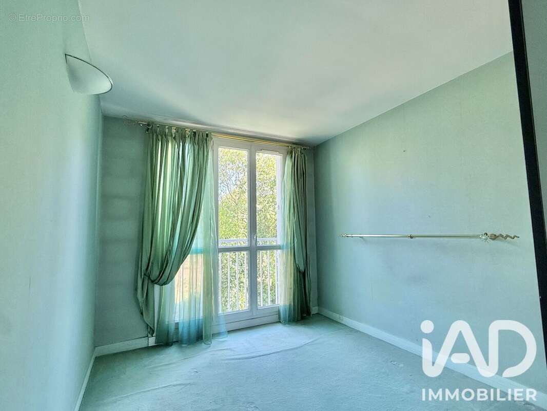Appartement 80 m² à Chilly-Mazarin  - photo 8