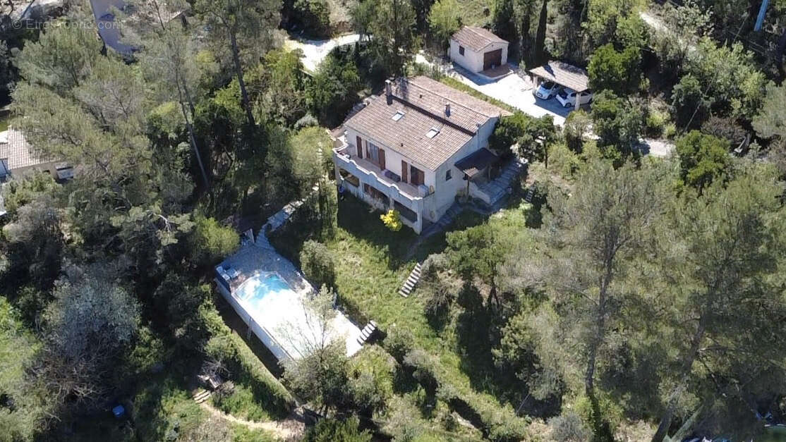 Maison à SOLLIES-TOUCAS